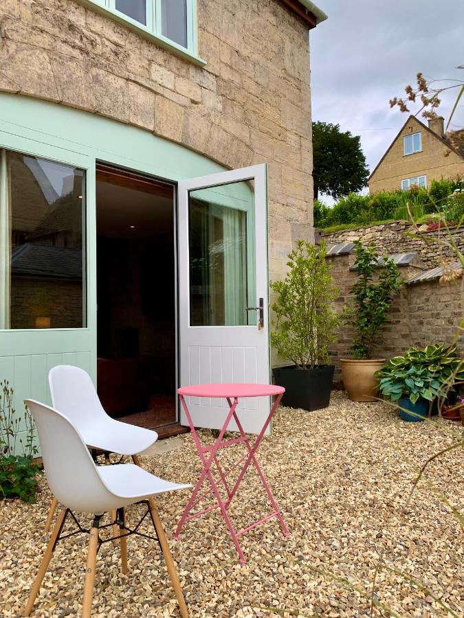 Апартаменты The Coach House And The Stable Woodchester Номер фото